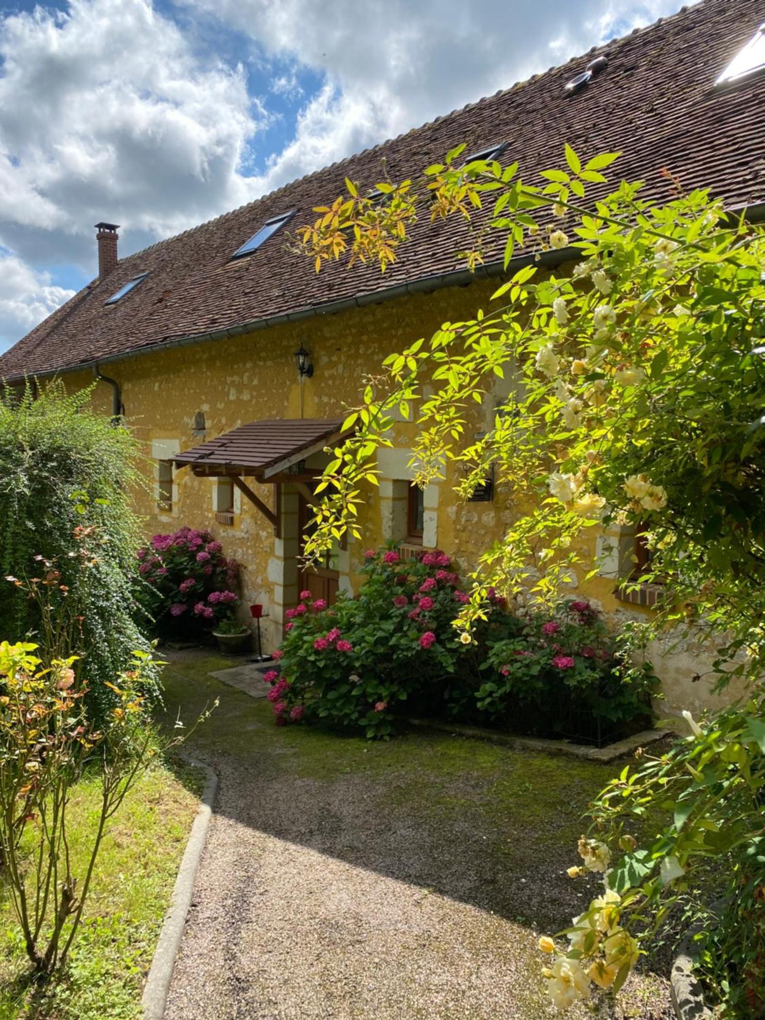 Chambre D'Hotes Du Domaine De La Haute Poignandiere Saint-Germain-de-la-Coudre Esterno foto